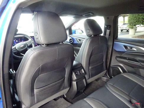 Certified 2025 Chevrolet Equinox EV LT w/ Convenience Package image 22