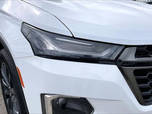Used 2023 Chevrolet Traverse RS FWD image 33