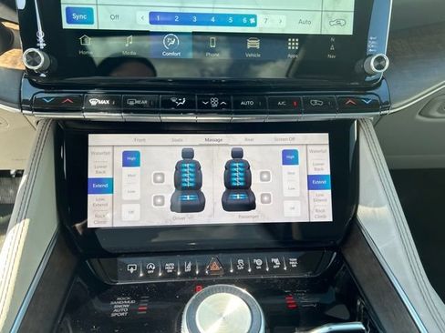 New 2024 Jeep Grand Wagoneer Series I w/ Rear Seat Video Group 1 AWD/4WD image 26