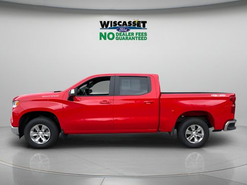 Used 2025 Chevrolet Silverado 1500 LT AWD/4WD image 2