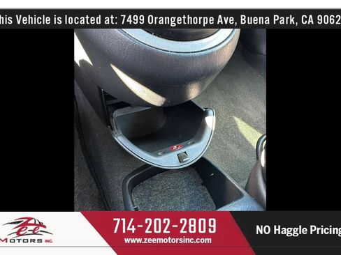 Used 2005 Toyota Matrix XR FWD image 37