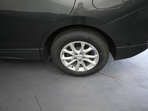 Used 2019 Chevrolet Equinox LT FWD image 16