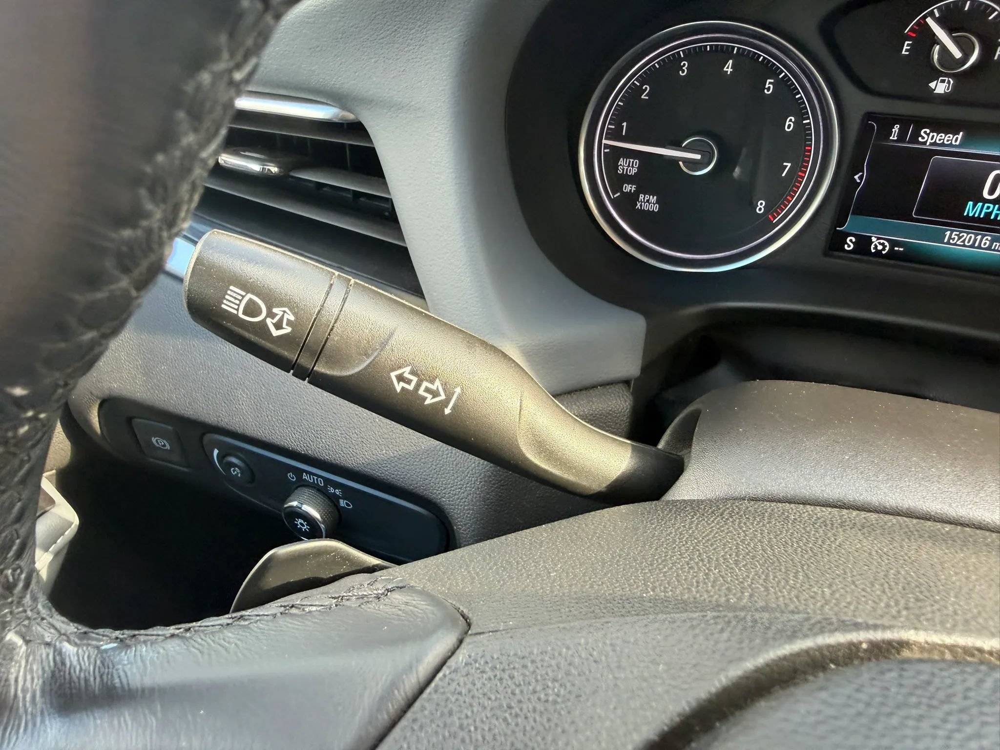Used 2019 Buick Enclave Essence FWD image 22
