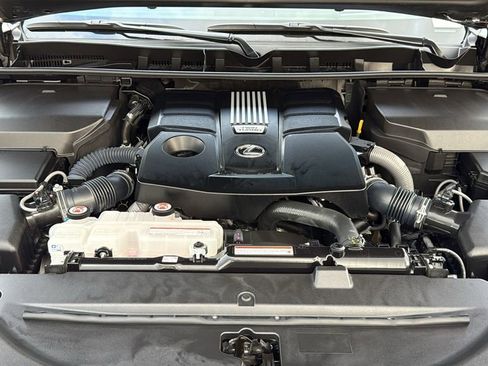 Used 2024 Lexus LX 600 4WD w/ Ultra Luxury Package image 37