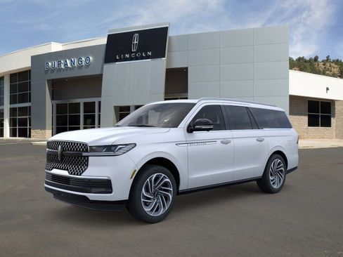 New 2025 Lincoln Navigator L Reserve AWD/4WD image 1