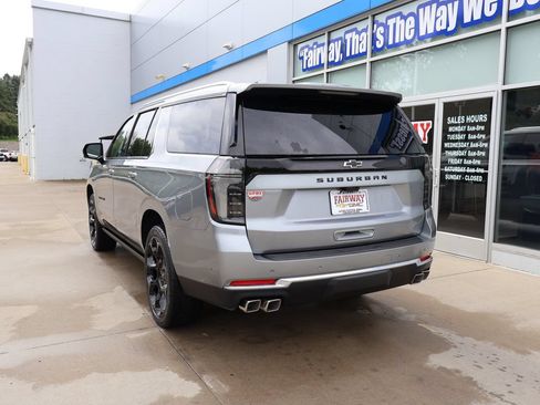 New 2026 Chevrolet Suburban High Country AWD/4WD image 8
