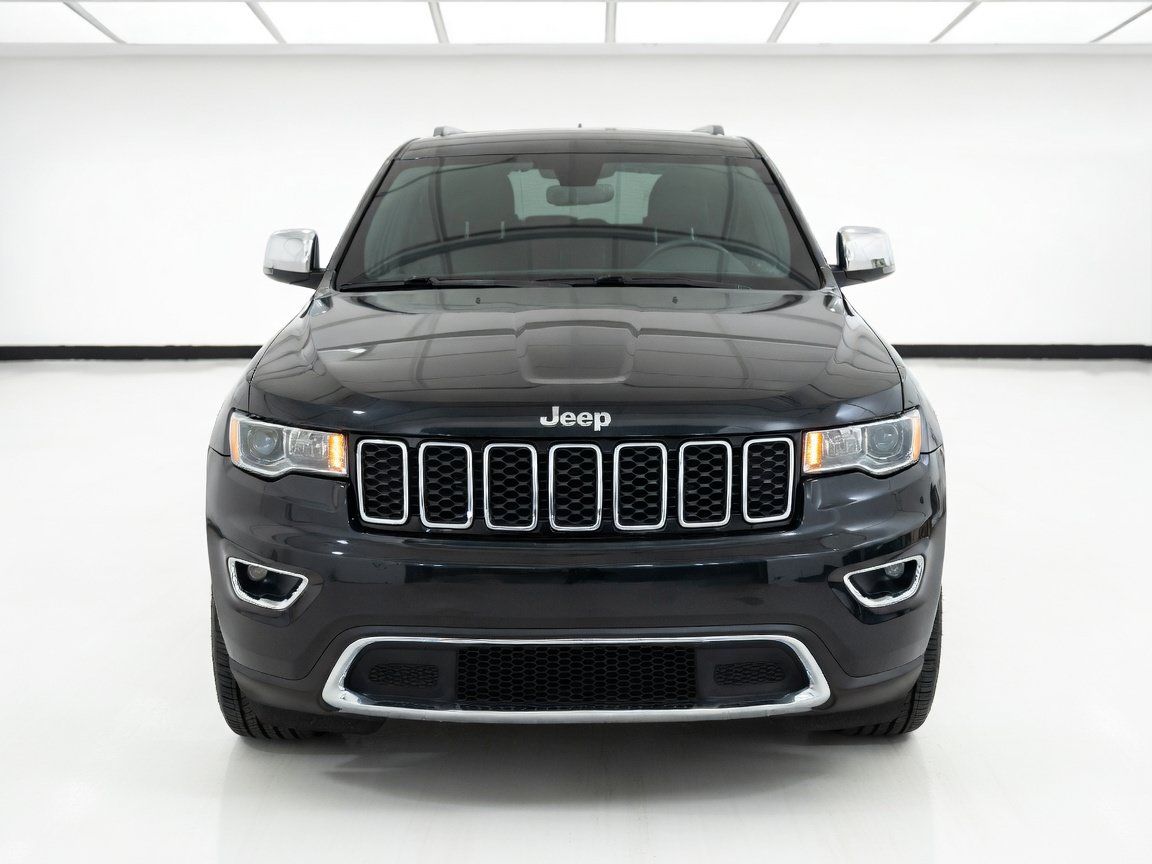 Used 2017 Jeep Grand Cherokee Limited RWD image 2
