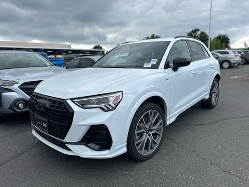 Used 2025 Audi Q3 2.0T Premium Plus w/ Premium Plus Package AWD/4WD image 3