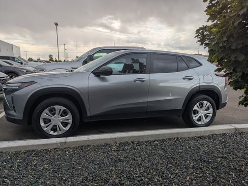 Certified 2024 Chevrolet Trax LS w/ Driver Confidence Package FWD image 6