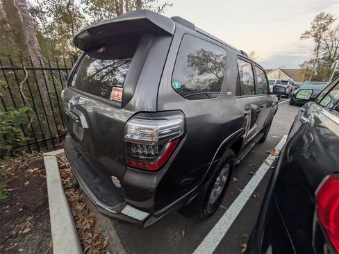 Used 2019 Toyota 4Runner SR5 Premium image 7