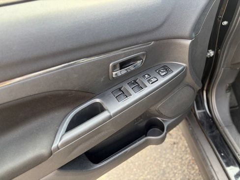 Used 2024 Mitsubishi Outlander Sport SE AWD/4WD image 15