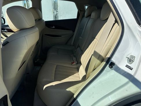 Used 2014 INFINITI QX50 Journey w/ Premium Package RWD image 8