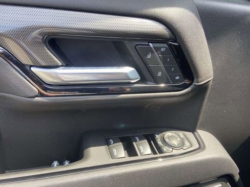 Certified 2025 GMC Sierra 2500 AT4 AWD/4WD image 15