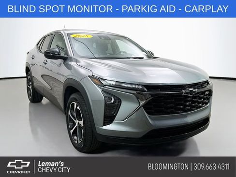 Used 2025 Chevrolet Trax RS w/ Driver Confidence Package image 1