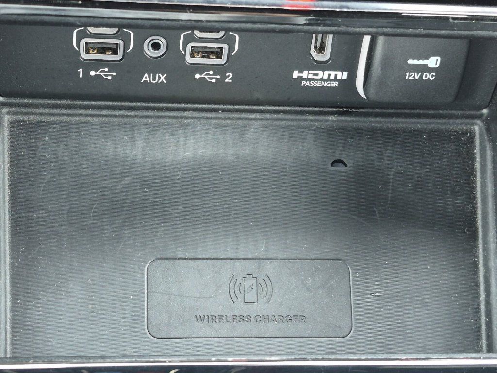 Used 2023 Jeep Grand Cherokee Overland w/ Luxury Tech Group IV AWD/4WD image 28