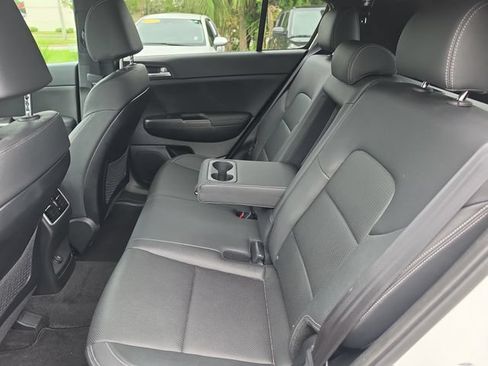 Certified 2022 Kia Sportage Nightfall Edition FWD image 11