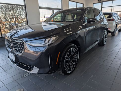 Used 2025 BMW X3 xDrive30i w/ Premium Package image 6