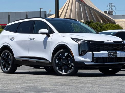 New 2026 Kia Sportage SX image 2