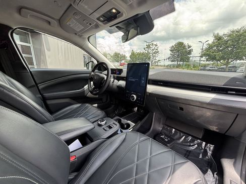 Used 2021 Ford Mustang Mach-E Select w/ Comfort/Technology Package RWD image 17
