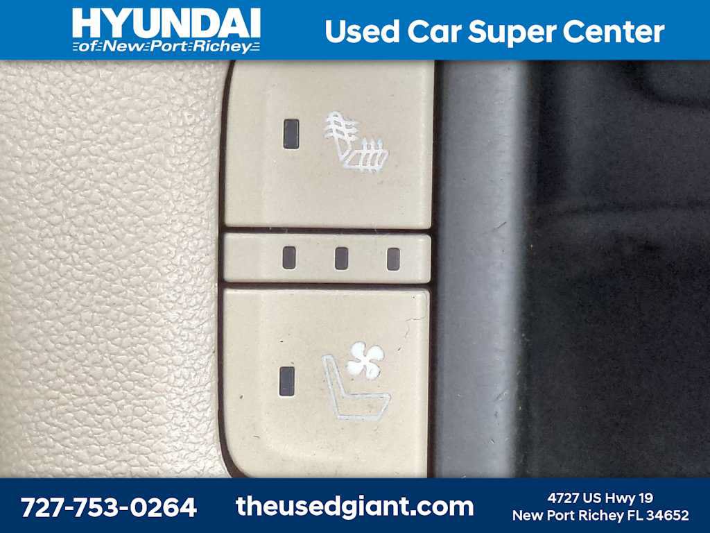 Used 2018 GMC Acadia Denali w/ Technology Package FWD image 28