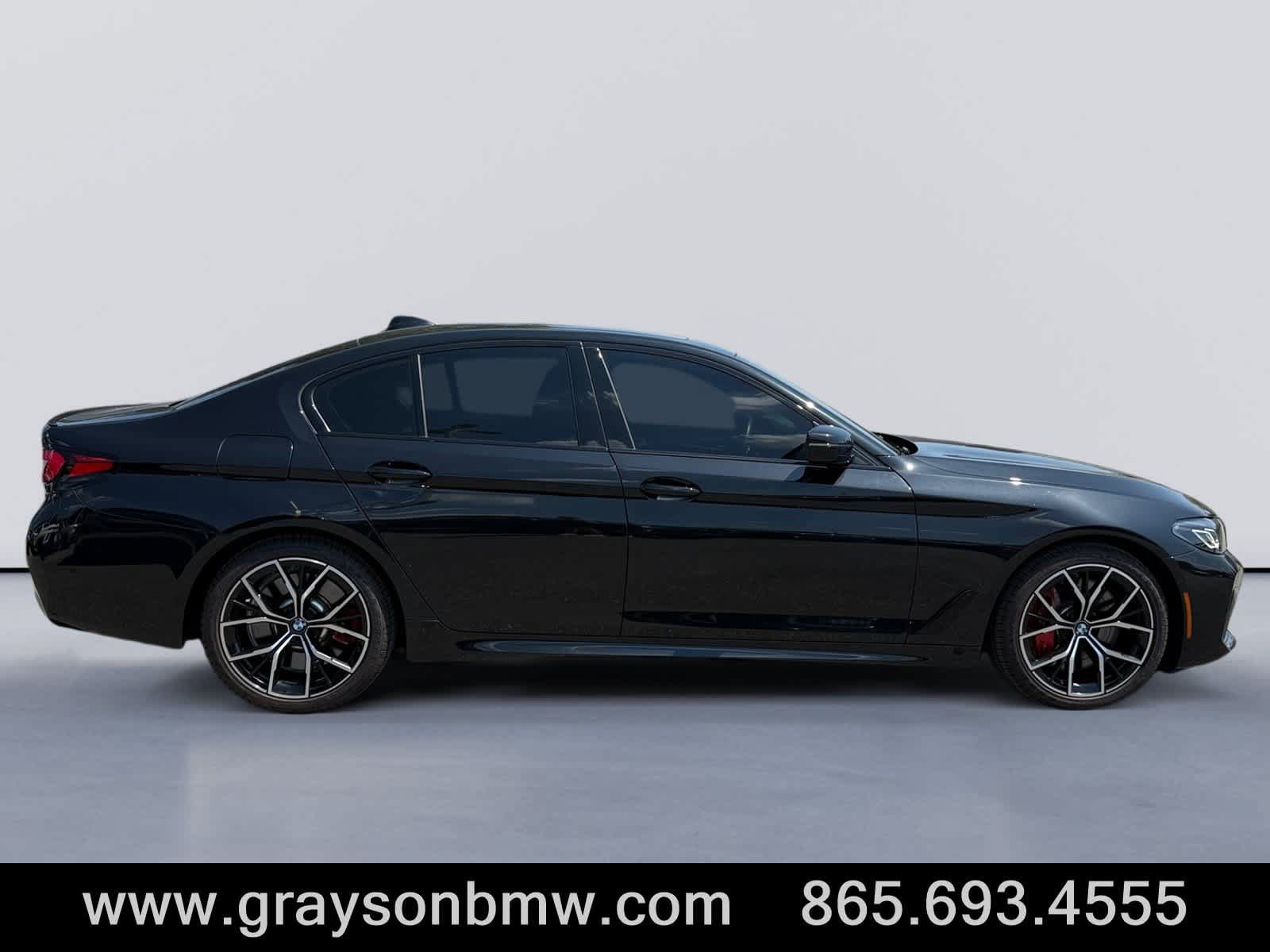 Used 2023 BMW 540i xDrive w/ M Sport Package AWD/4WD image 2