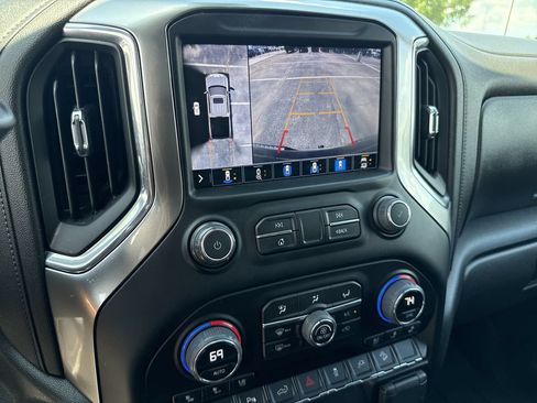 Used 2022 Chevrolet Silverado 1500 LTZ w/ Technology Package AWD/4WD image 21