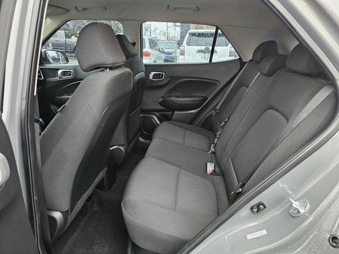 Used 2020 Hyundai Venue SE image 14