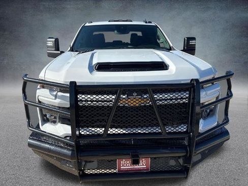 Used 2024 Chevrolet Silverado 2500 Custom w/ Custom Value Package AWD/4WD image 10