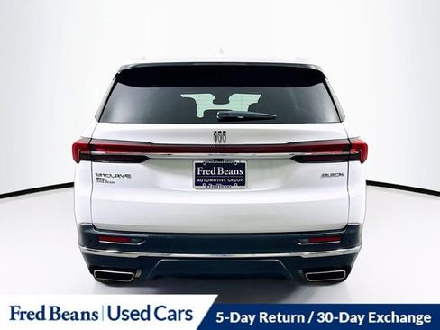 Used 2025 Buick Enclave Preferred image 6