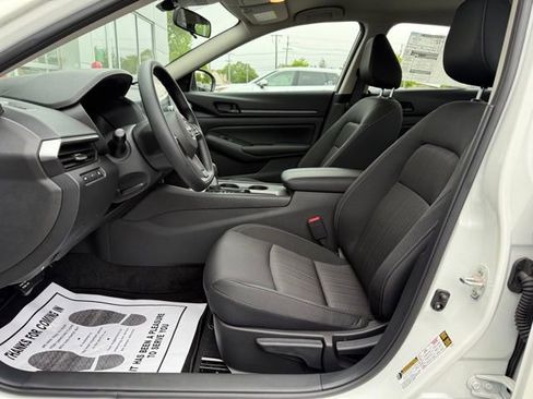 New 2025 Nissan Altima 2.5 S image 17