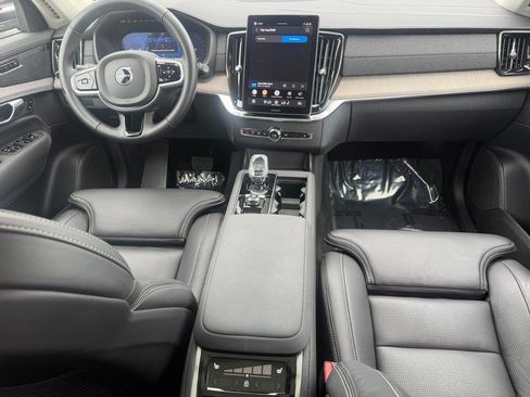 Certified 2026 Volvo XC90 B6 Ultra AWD/4WD image 12