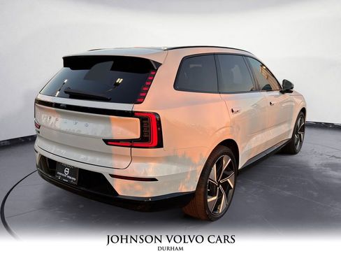 New 2025 Volvo EX90 Ultra w/ Protection Package Premier image 3