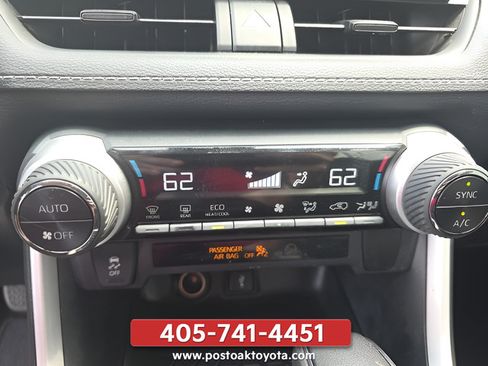 Used 2021 Toyota RAV4 LE AWD/4WD image 24
