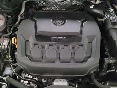 Used 2022 Volkswagen Tiguan SE image 30