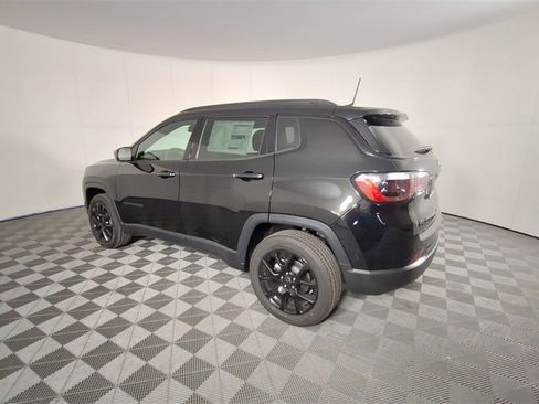 New 2026 Jeep Compass Latitude image 6