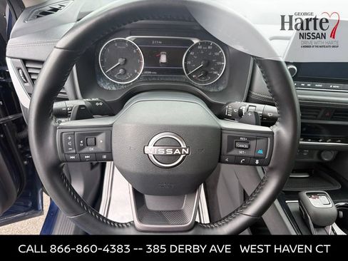 Certified 2025 Nissan Rogue SV AWD/4WD image 12