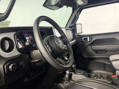 Certified 2025 Jeep Wrangler Unlimited Sport AWD/4WD image 21
