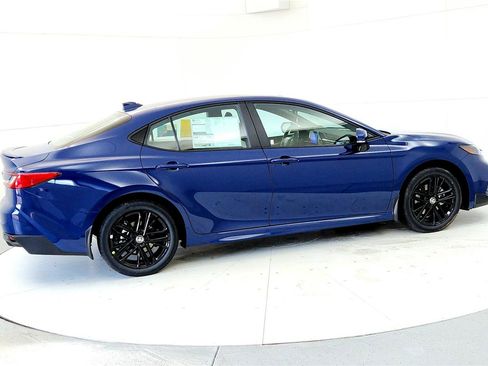 New 2026 Toyota Camry SE image 6