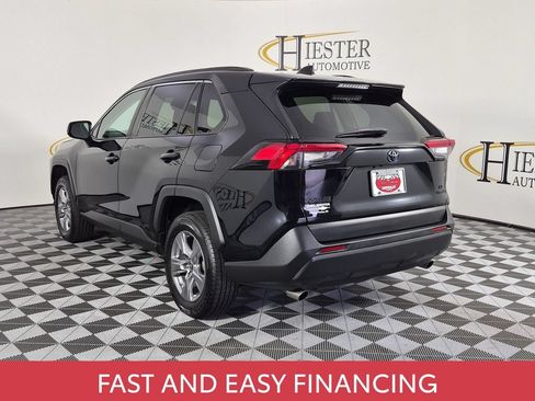 Used 2022 Toyota RAV4 LE AWD/4WD image 6