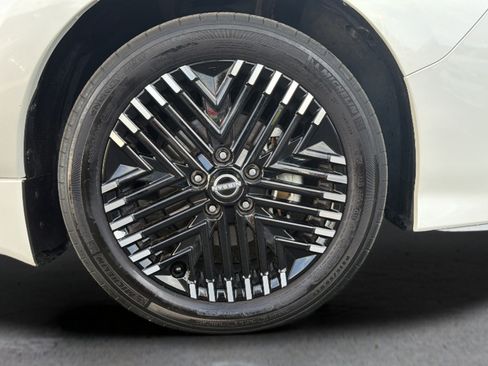 Certified 2025 Nissan Leaf SV Plus FWD image 12