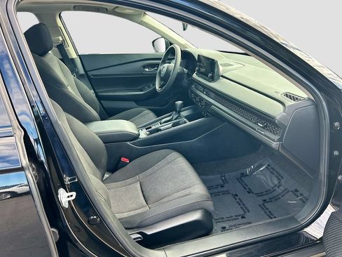 Used 2023 Honda Accord EX image 27