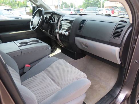 Used 2011 Toyota Tundra 4x4 Double Cab w/ Tow Pkg image 16