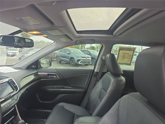 Used 2017 Honda Accord EX-L image 25