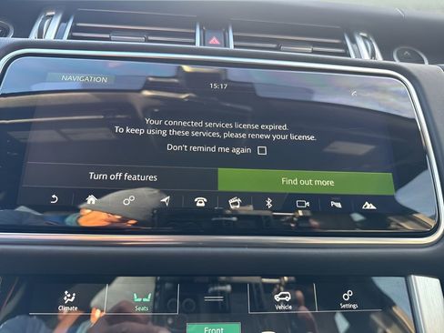 Used 2020 Land Rover Range Rover HSE image 21