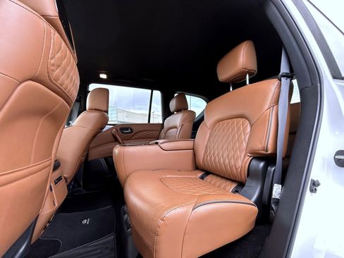 Used 2022 INFINITI QX80 Sensory w/ All-Season Package AWD/4WD image 22