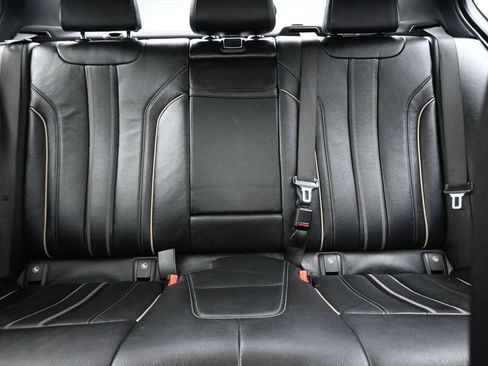 Used 2018 BMW 530i xDrive AWD/4WD image 29