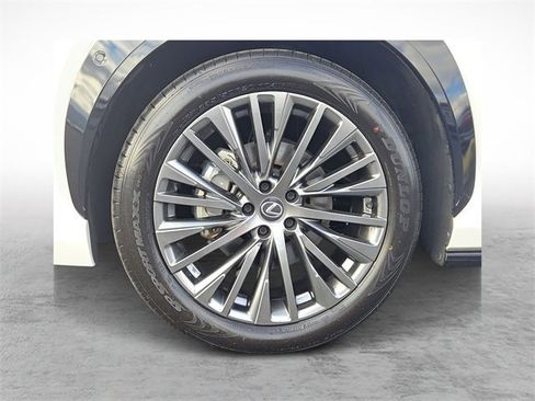 Used 2023 Lexus RZ 450e Premium image 8