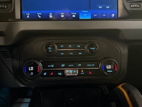 Used 2023 Ford Bronco Badlands AWD/4WD image 17