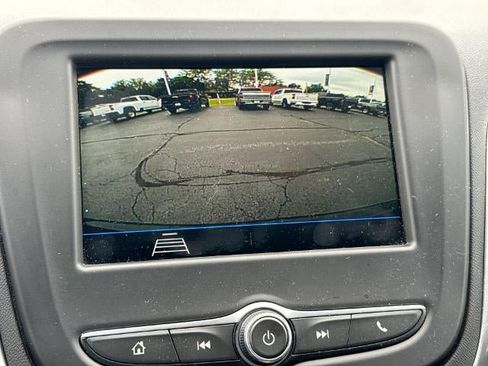 Used 2019 Chevrolet Equinox LT FWD image 15