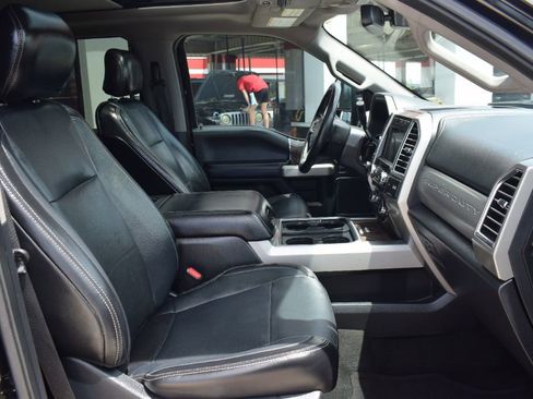 Used 2017 Ford F250 Lariat w/ Lariat Ultimate Package AWD/4WD image 15